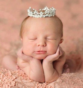 Nama Bayi Perempuan Dengan Makna / Arti Mahkota