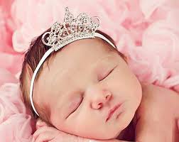 Nama Bayi Perempuan Dengan Makna / Arti Raja Atau Ratu