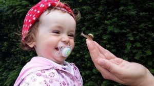 Rangkaian Nama Bayi Perempuan 5 Kata
